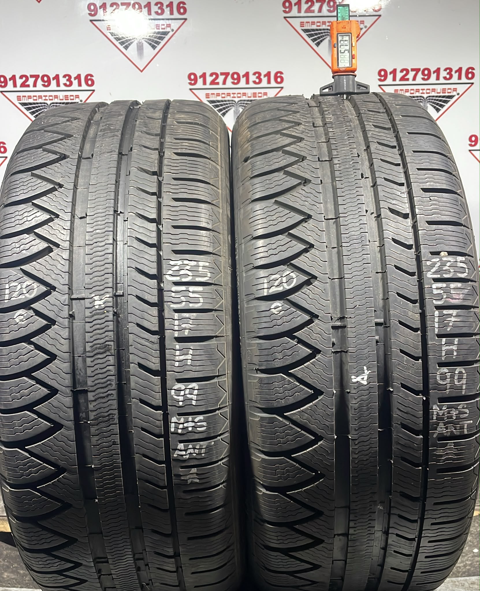 Sin Marca  USADO M+S 235/55 R17 99 H